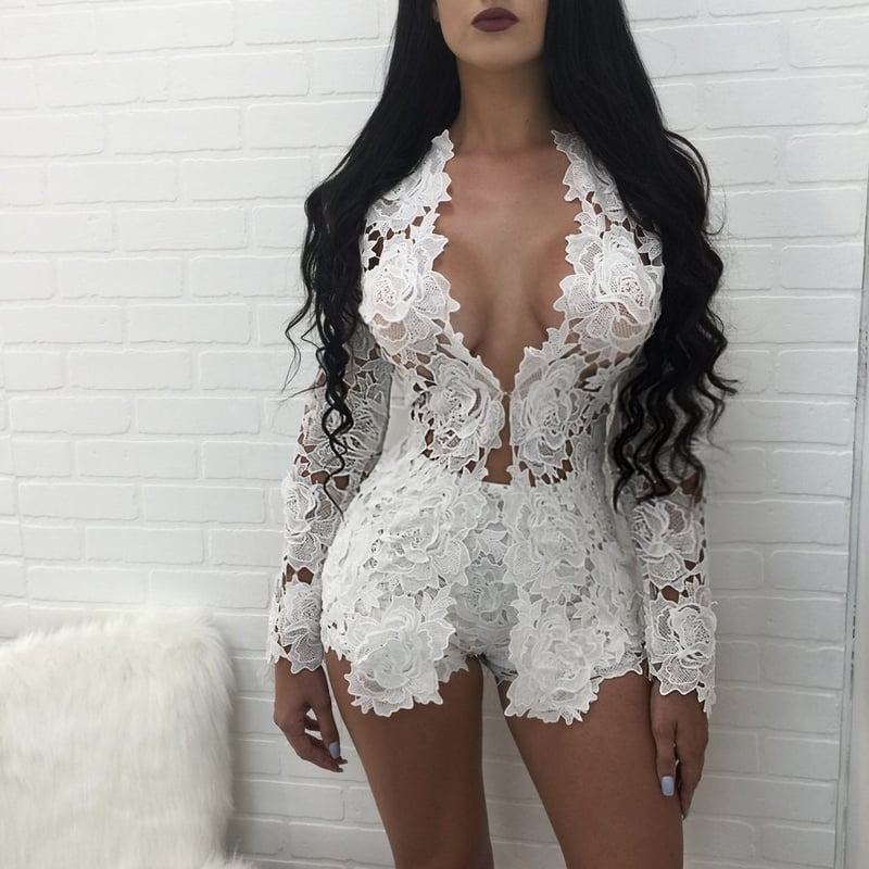 White Lace Long Sleeved Suit - Image 19