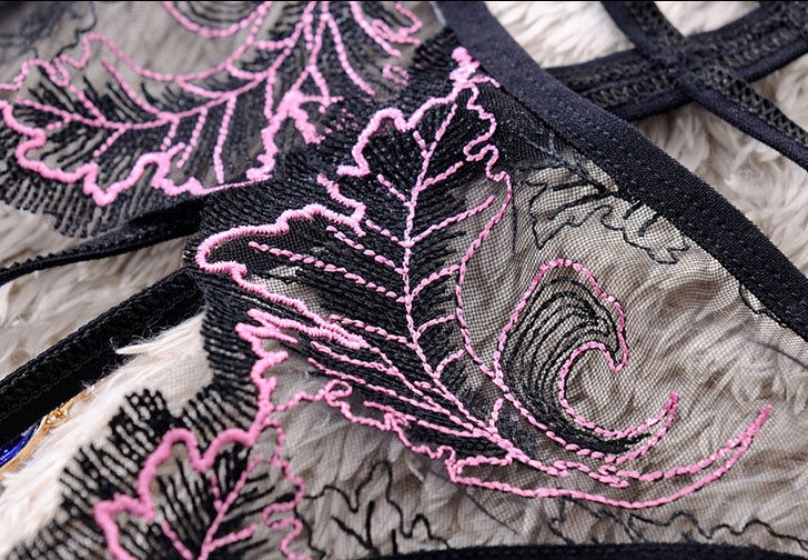 Women's Sexy Underwear Thong Panties Sexy G-String Lady's Embroidery Flowers Pendants - Image 6